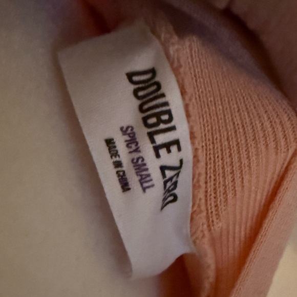 Sleeveless Ribbed Halter Top - Pink - Picture 4 of 4